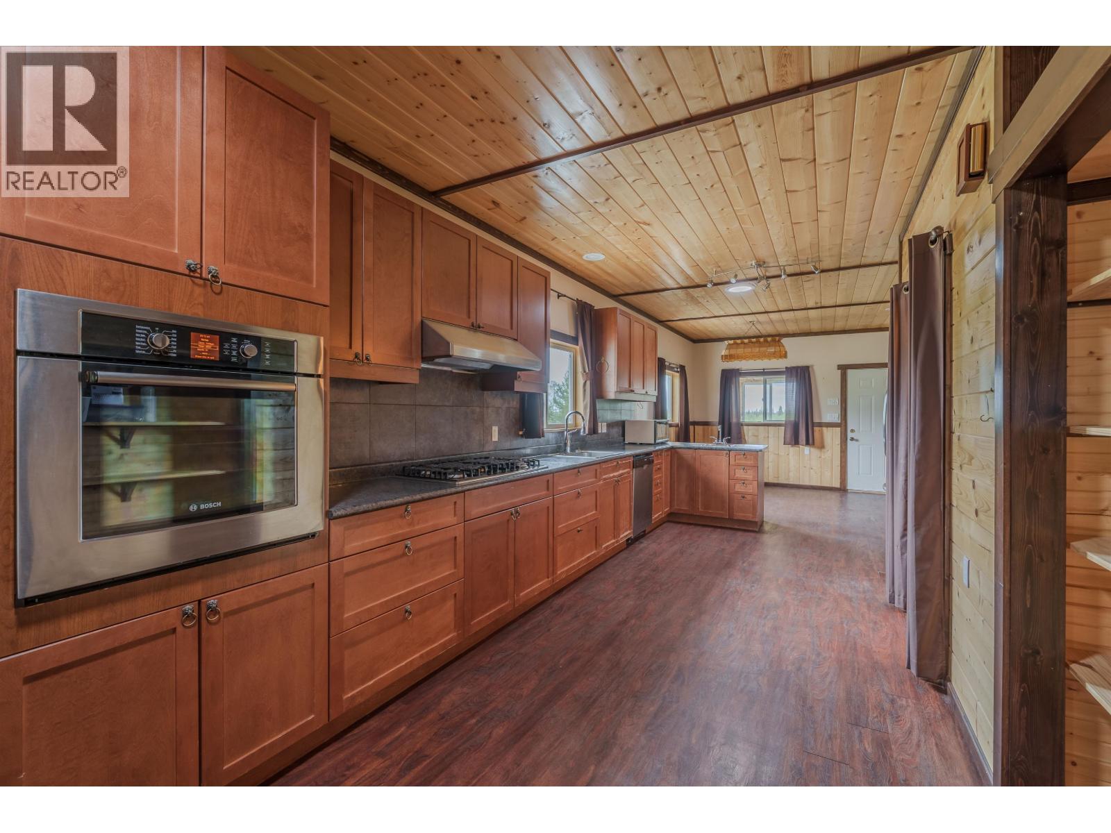 5541 LITTLE FORT 24 HIGHWAY, Lone Butte