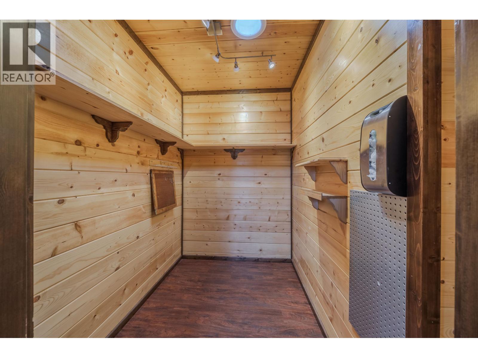 5541 LITTLE FORT 24 HIGHWAY, Lone Butte