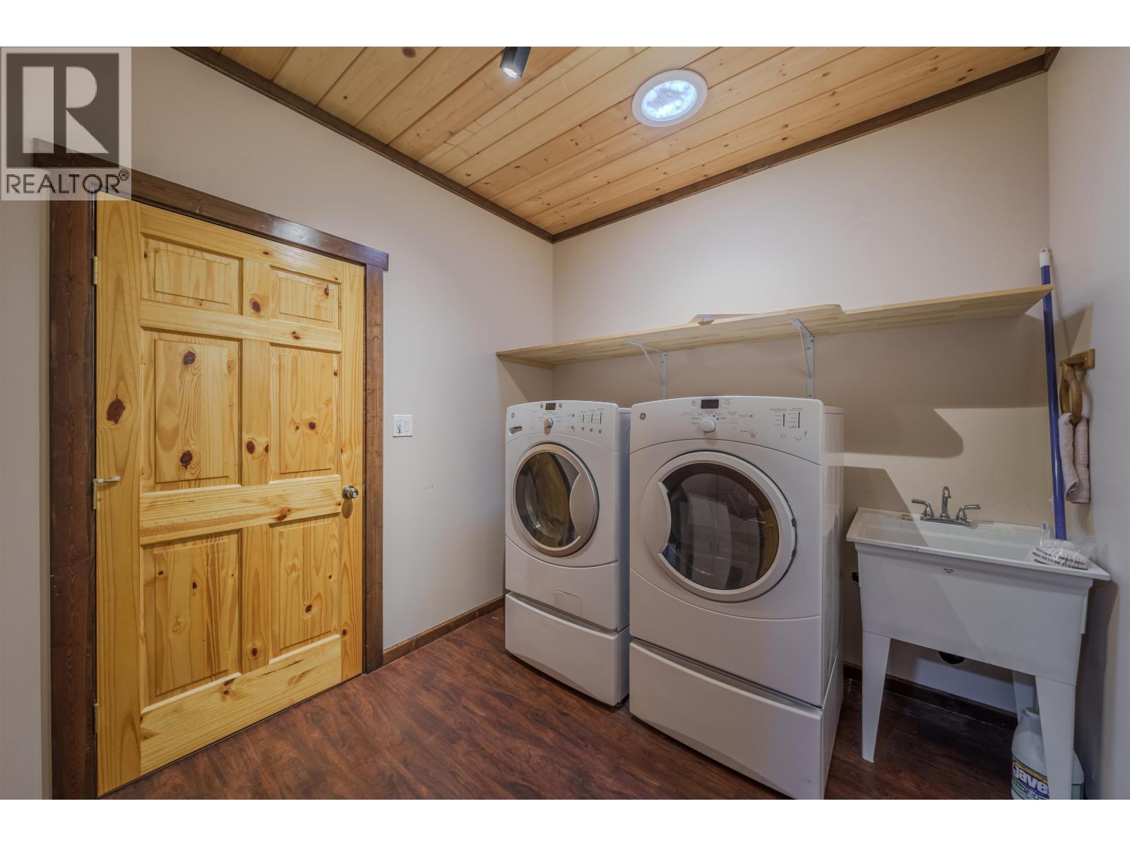 5541 LITTLE FORT 24 HIGHWAY, Lone Butte
