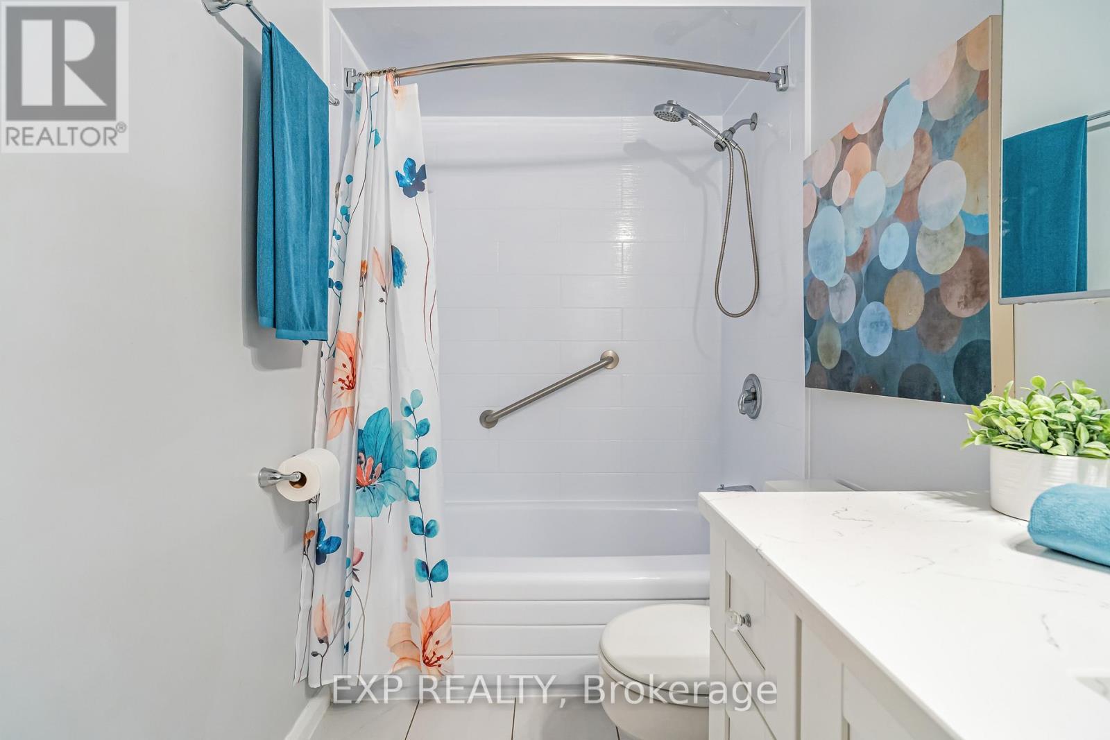 Photo 36 of 101 415 Greenview Avenue, Ottawa ON