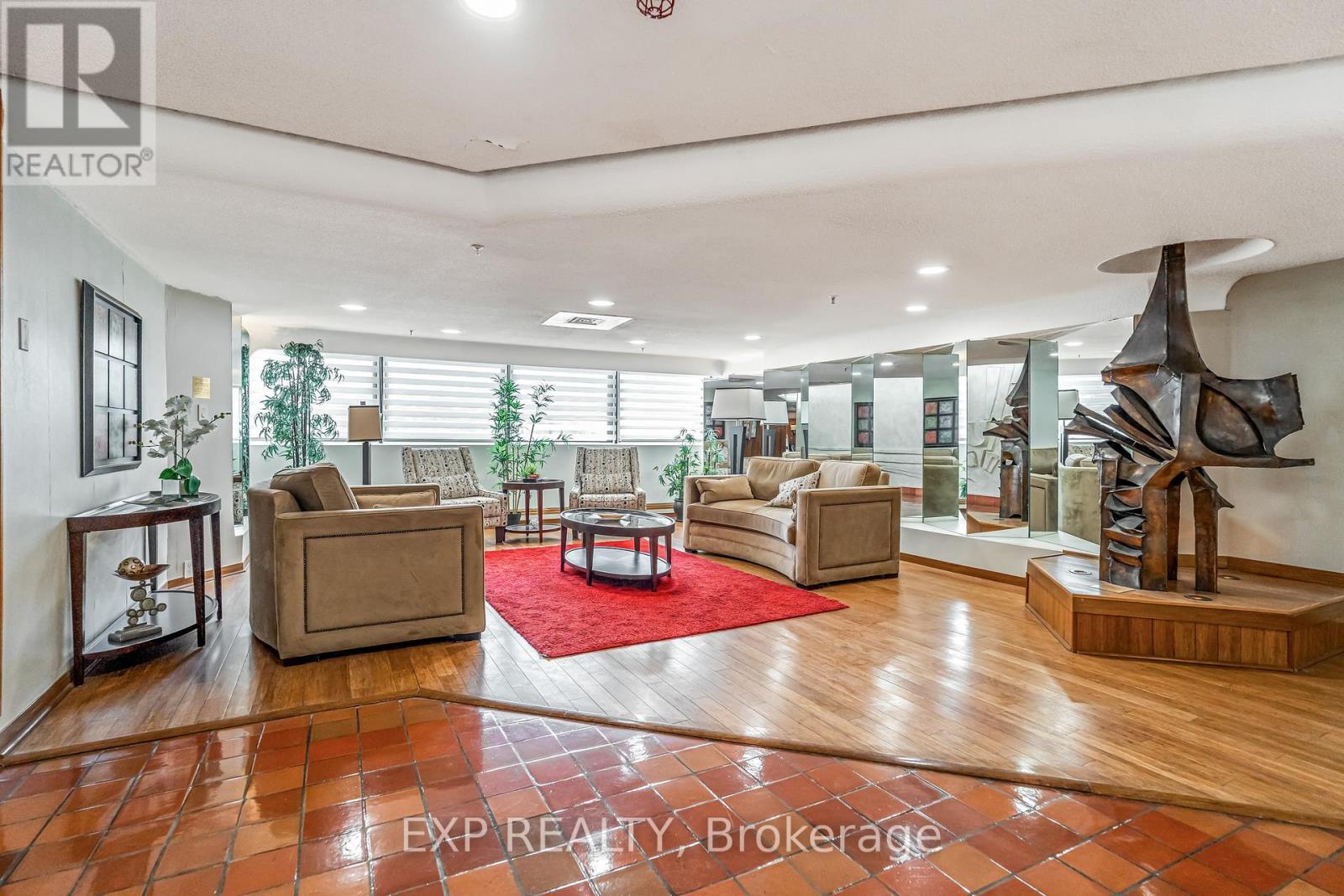 Photo 10 of 101 415 Greenview Avenue, Ottawa ON