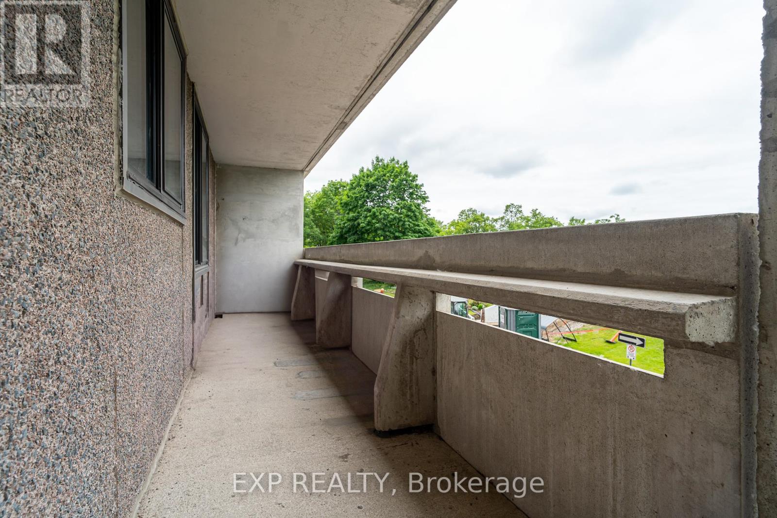 Photo 40 of 101 415 Greenview Avenue, Ottawa ON