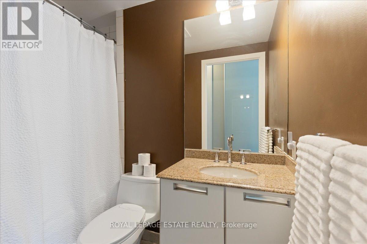 Photo 27 of 811 33 Charles Street E, Toronto ON