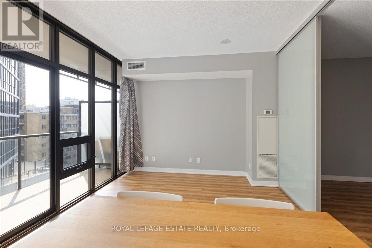 Photo 18 of 811 33 Charles Street E, Toronto ON