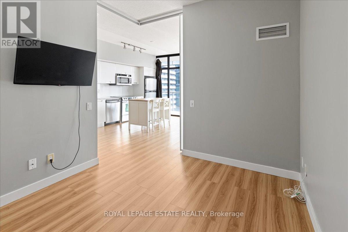 Photo 17 of 811 33 Charles Street E, Toronto ON