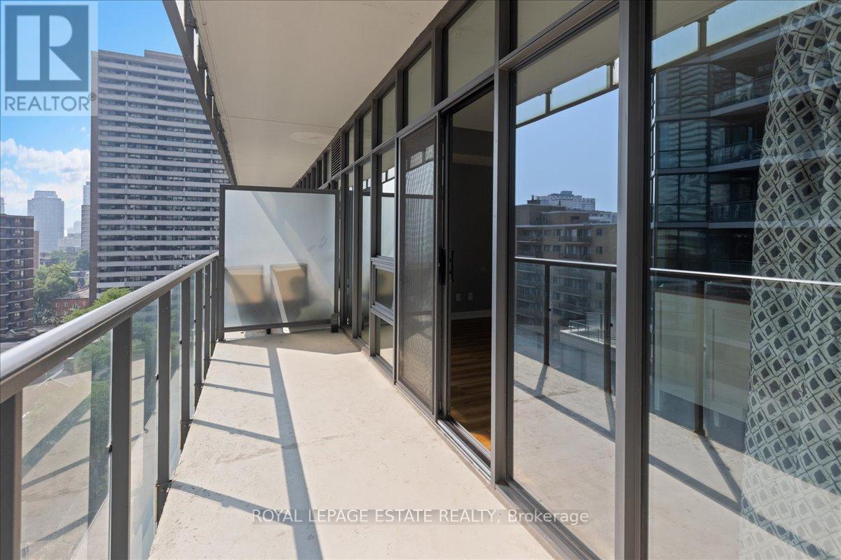 Photo 19 of 811 33 Charles Street E, Toronto ON