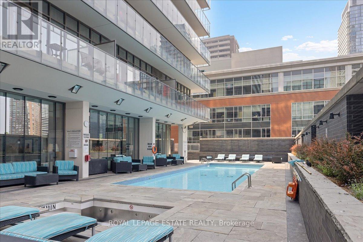 Photo 8 of 811 33 Charles Street E, Toronto ON