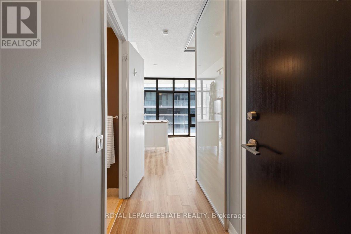Photo 1 of 811 33 Charles Street E, Toronto ON