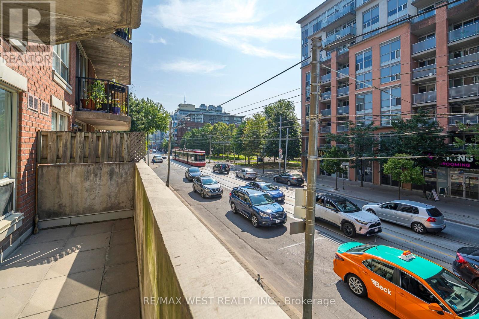 Photo 23 of 209 1000 King Street W, Toronto ON