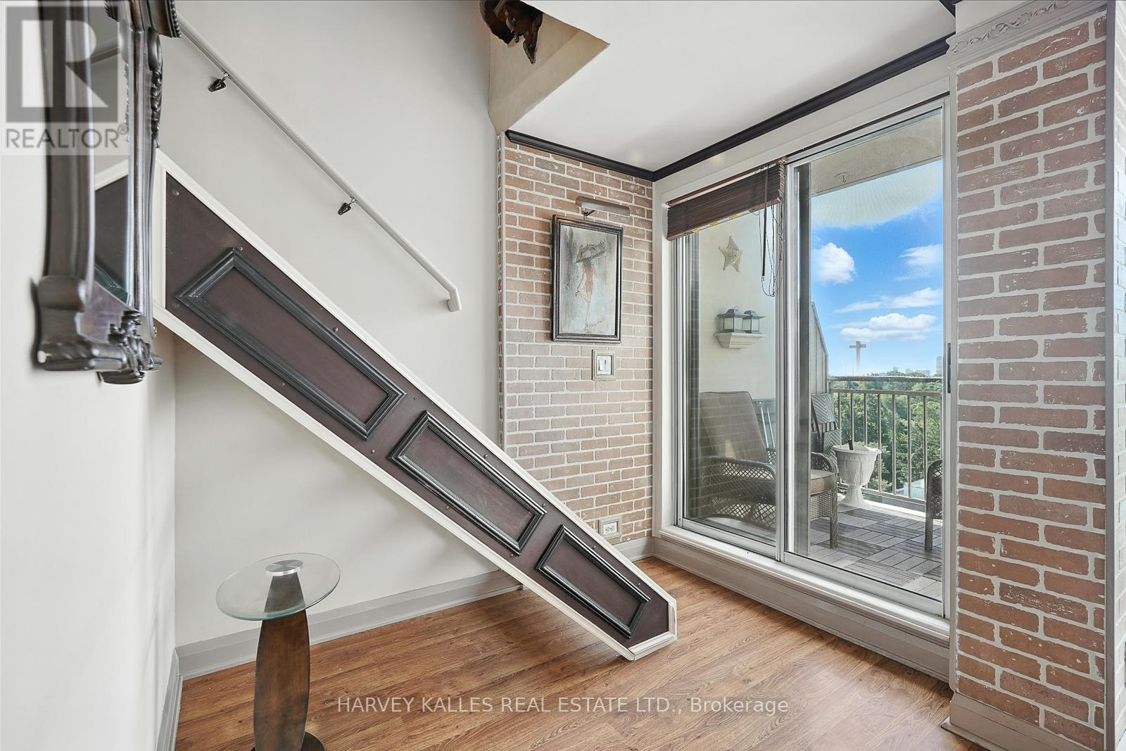 Photo 32 of 904 18 Merton Street, Toronto ON