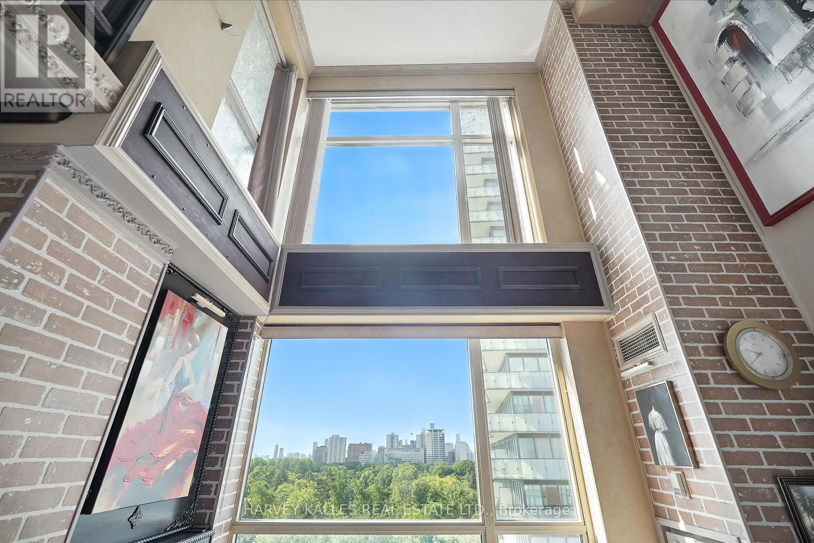 Photo 30 of 904 18 Merton Street, Toronto ON