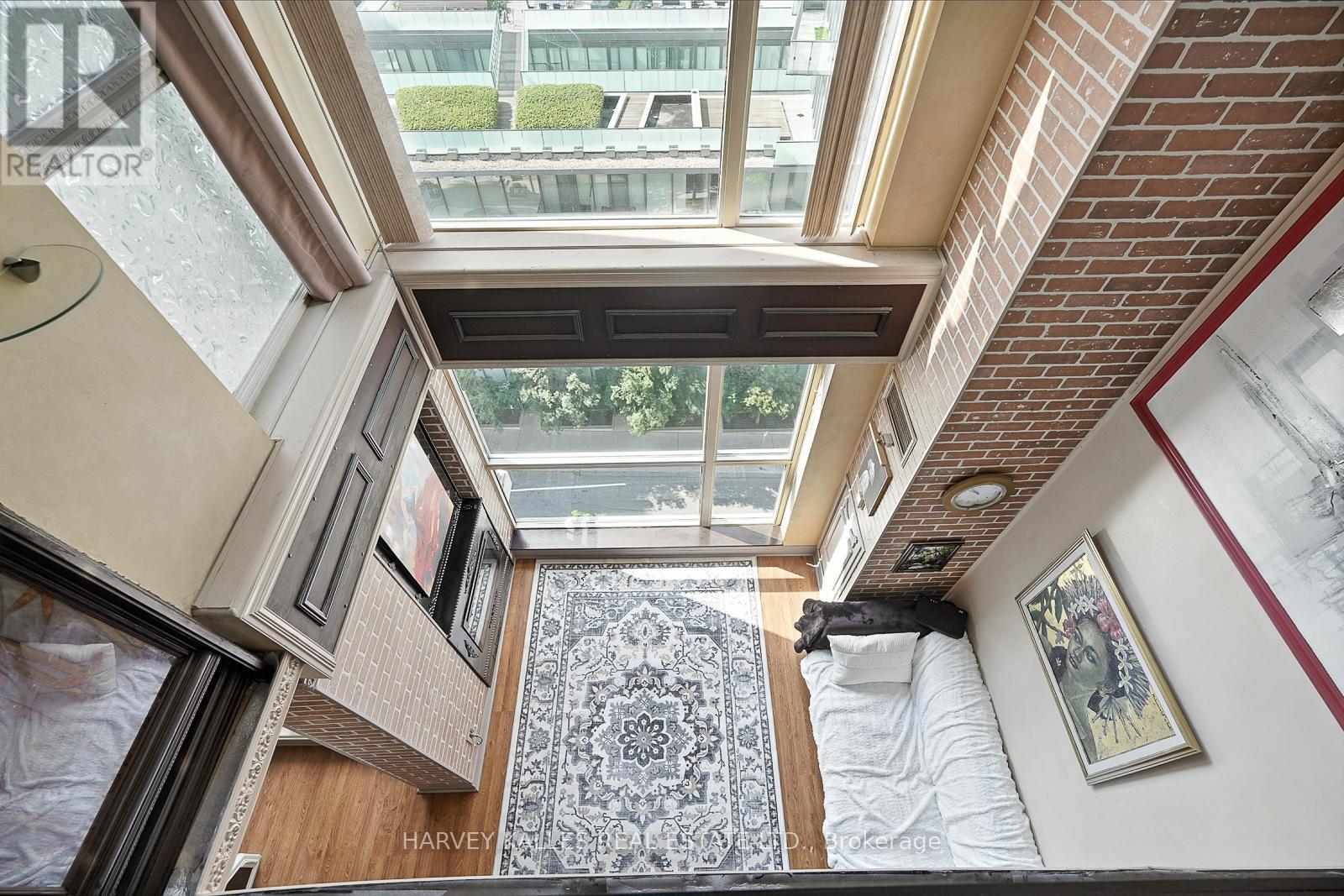 Photo 10 of 904 18 Merton Street, Toronto ON