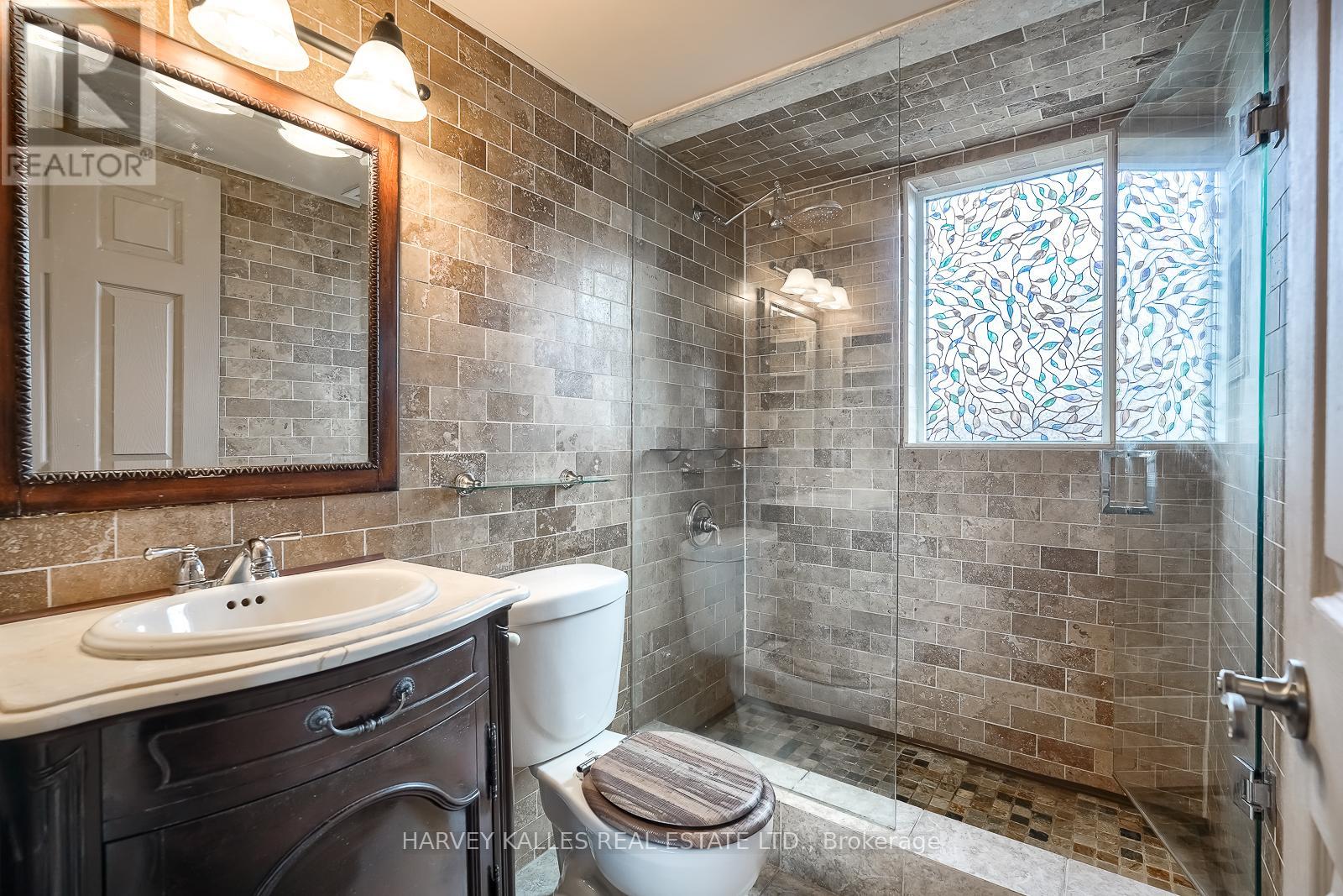 Photo 7 of 904 18 Merton Street, Toronto ON
