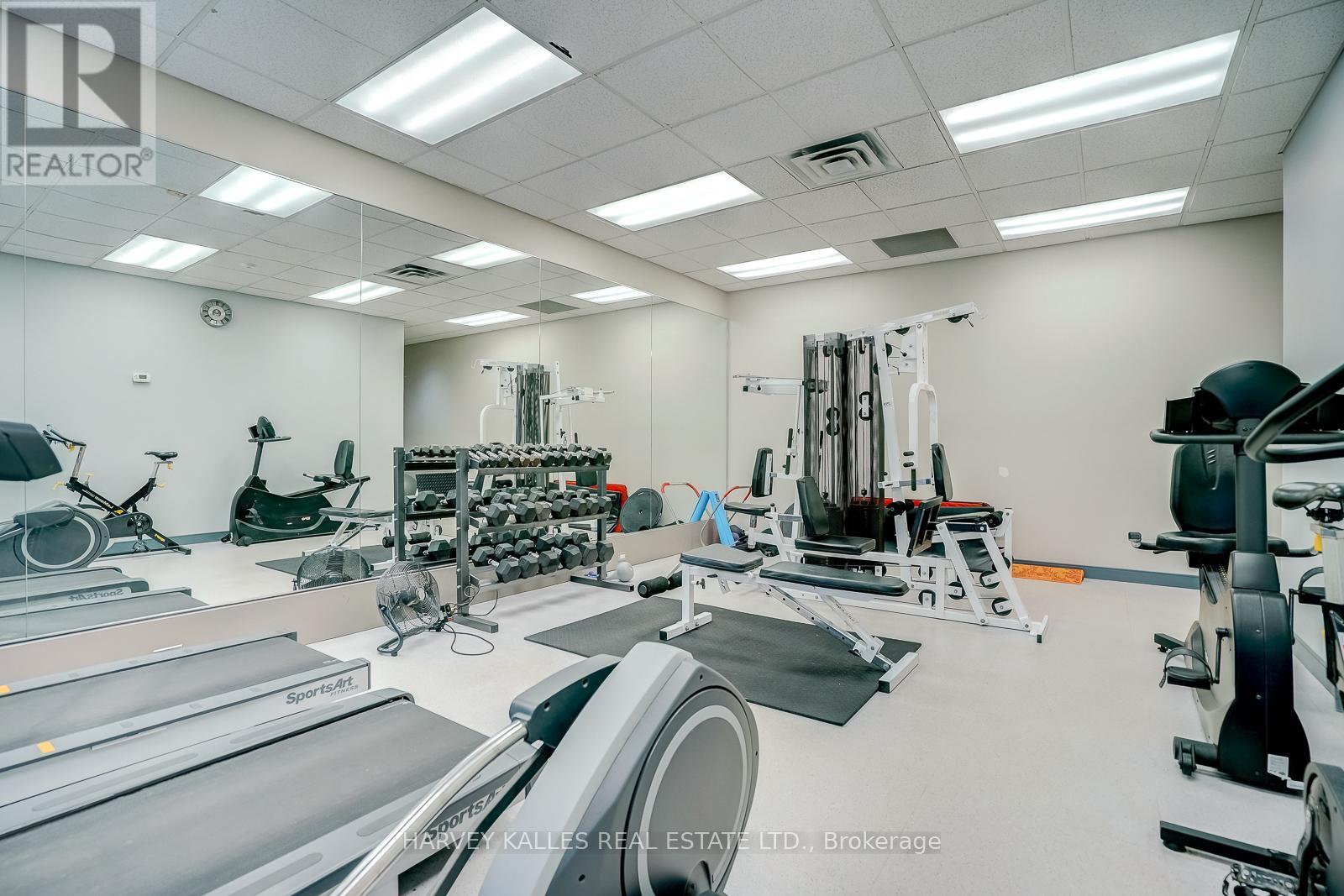 Photo 16 of 904 18 Merton Street, Toronto ON