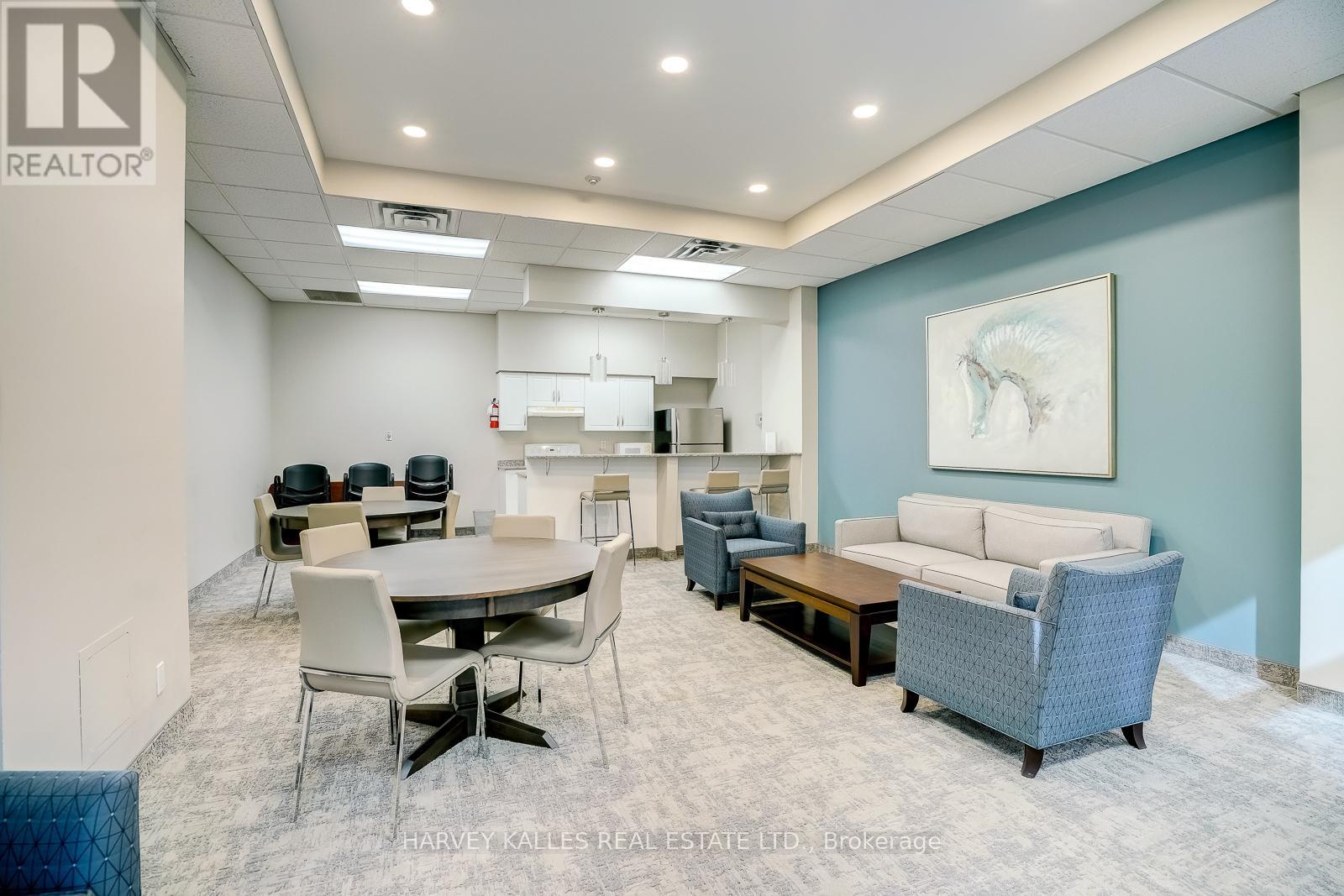 Photo 19 of 904 18 Merton Street, Toronto ON