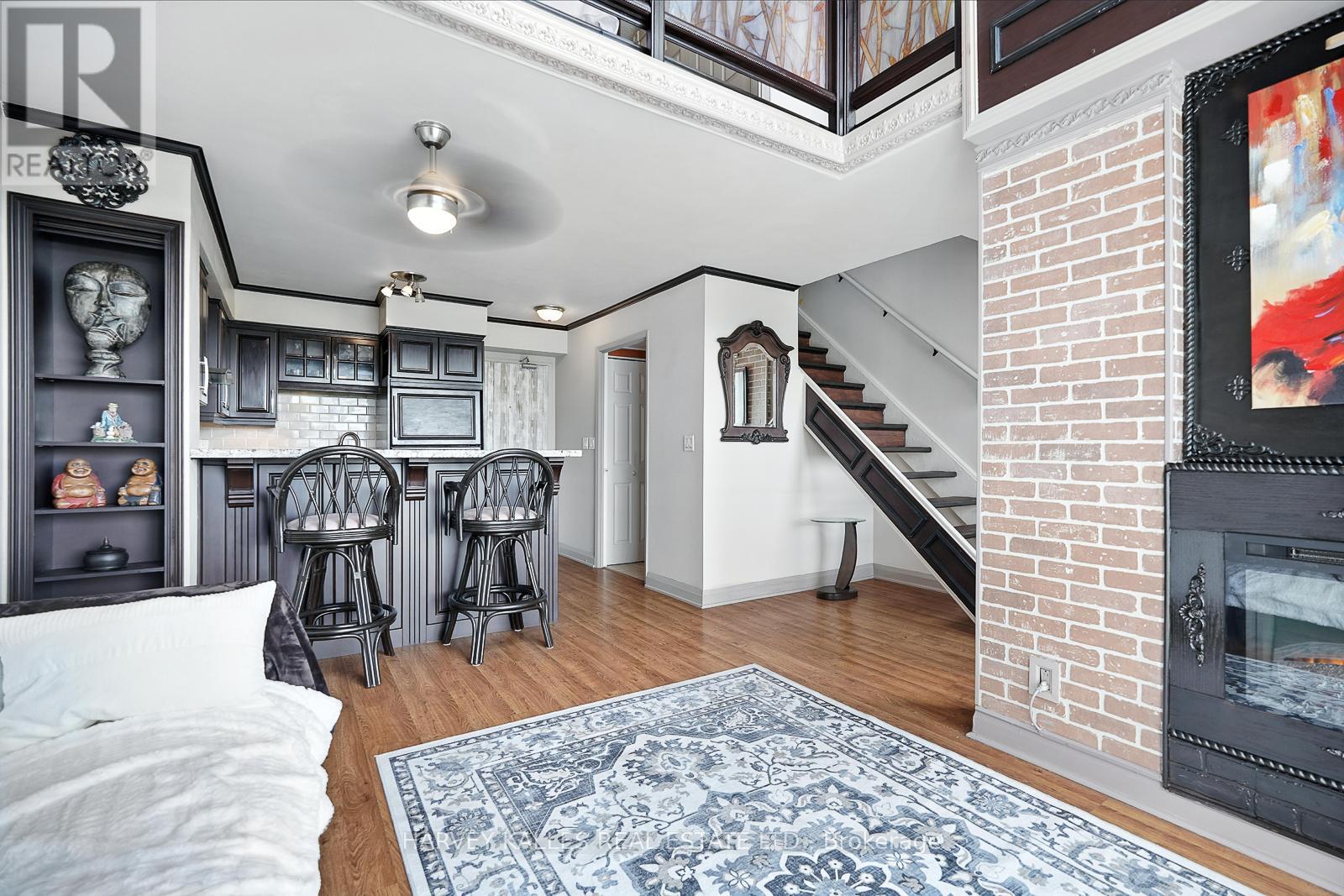 Photo 17 of 904 18 Merton Street, Toronto ON