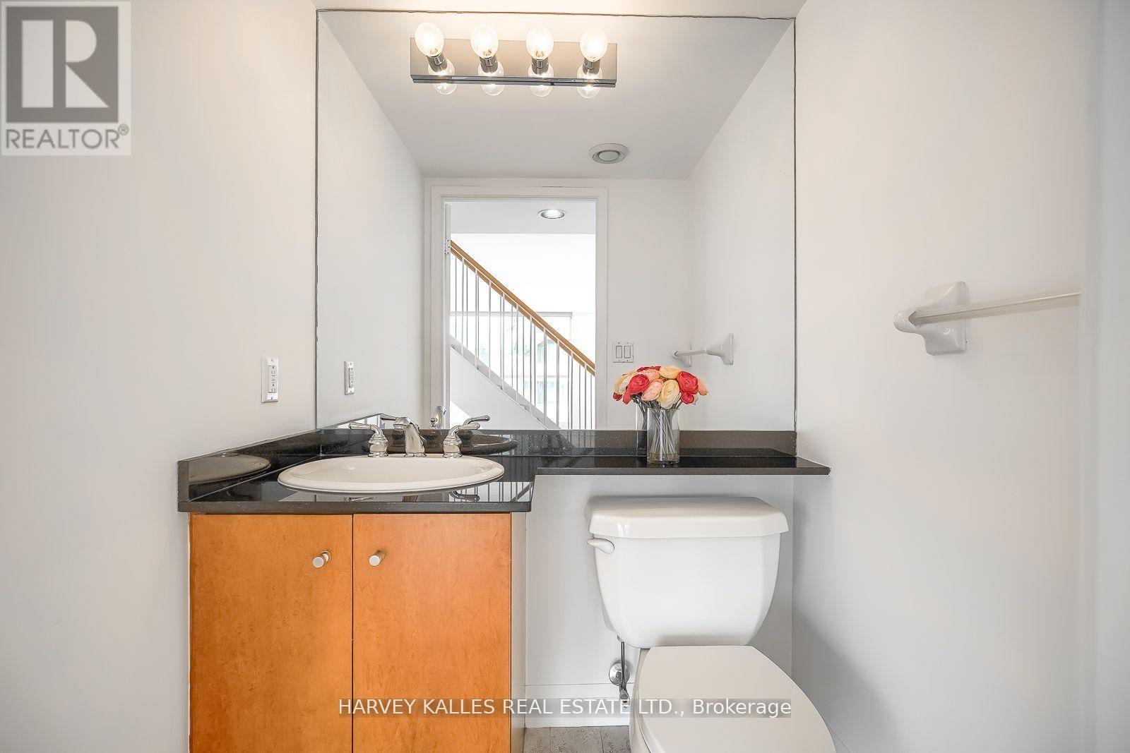 Photo 16 of 1109 18 Merton Street, Toronto ON