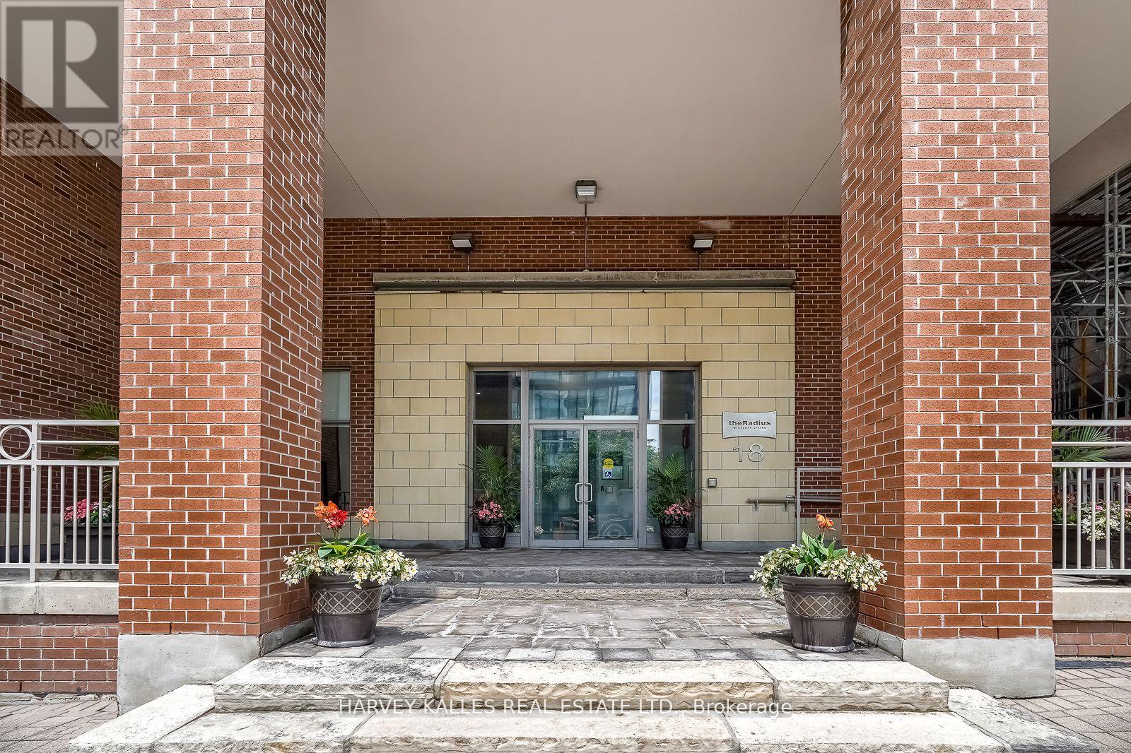 Photo 30 of 1109 18 Merton Street, Toronto ON