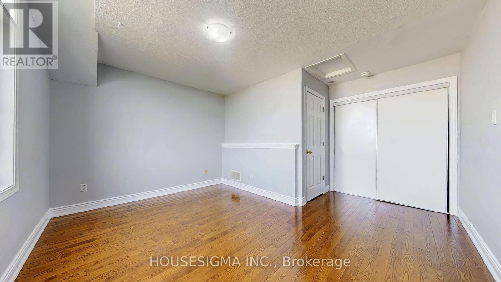 Photo 23 of 279 Monarch Avenue, Ajax ON