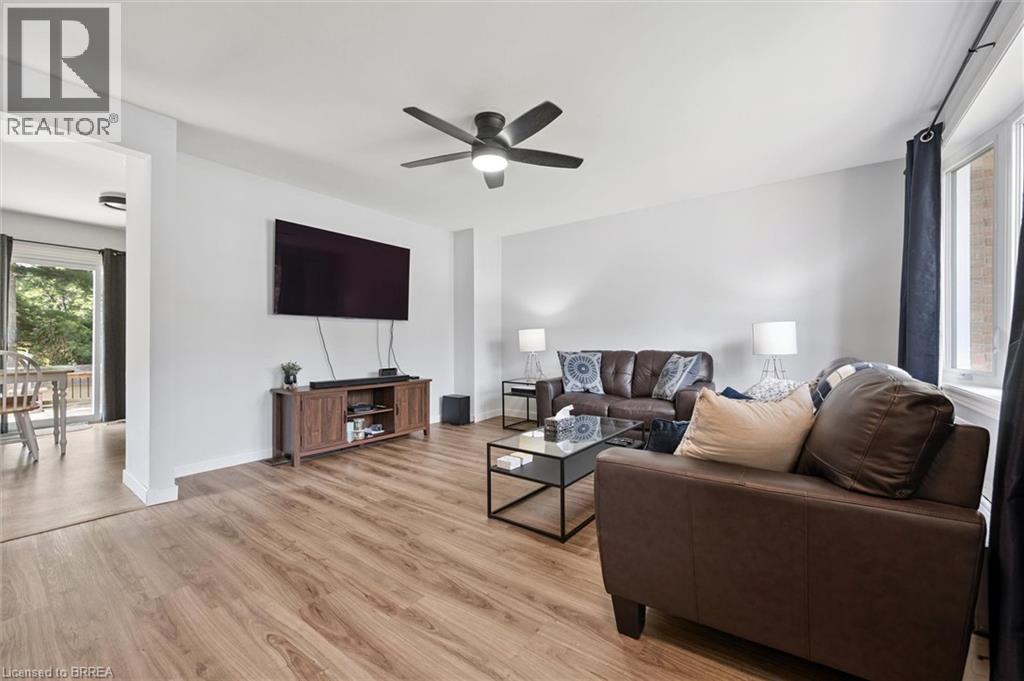 Photo 6 of 400 Odlum Drive, Woodstock ON