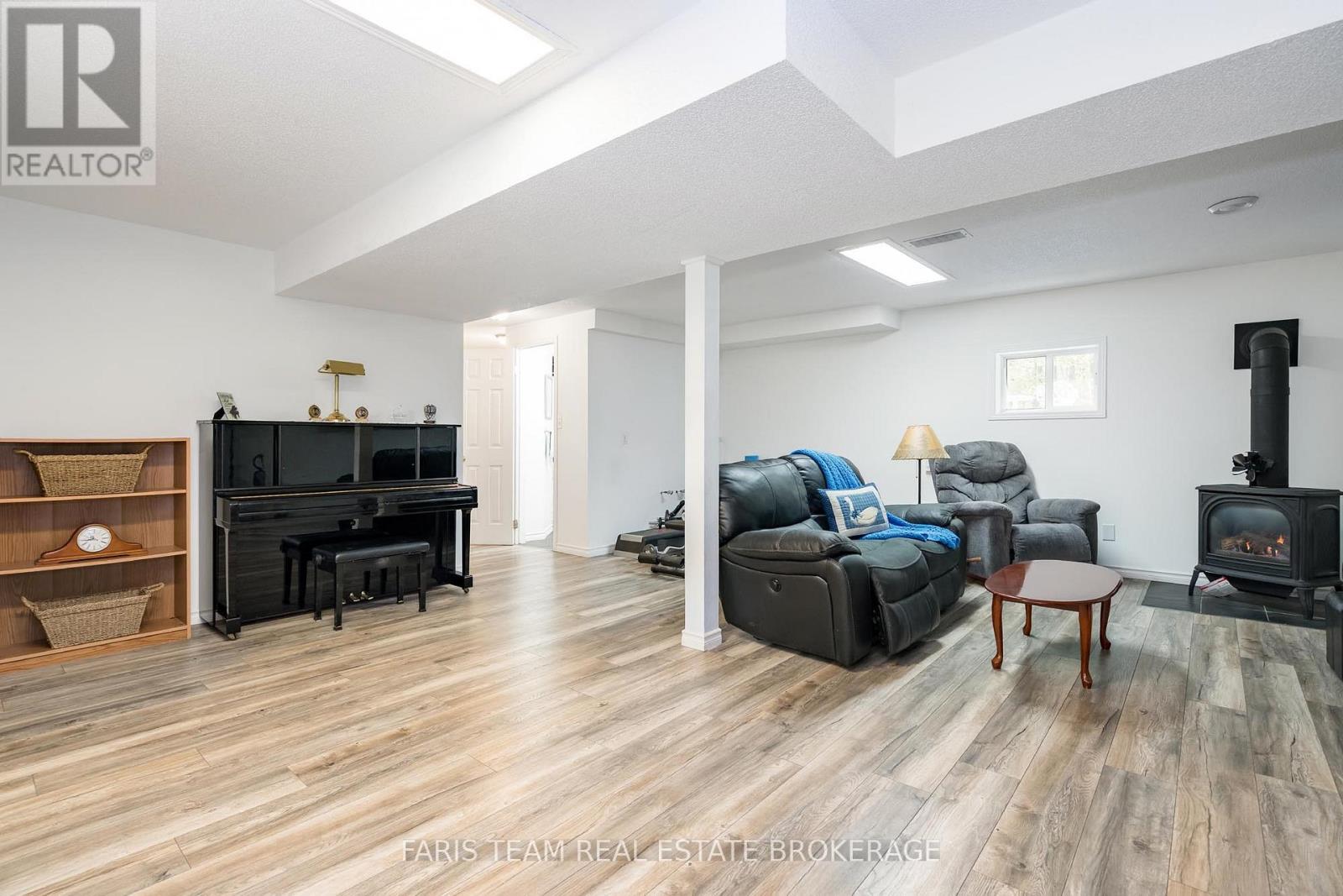 Photo 18 of 1474 Champlain Road, Tiny ON
