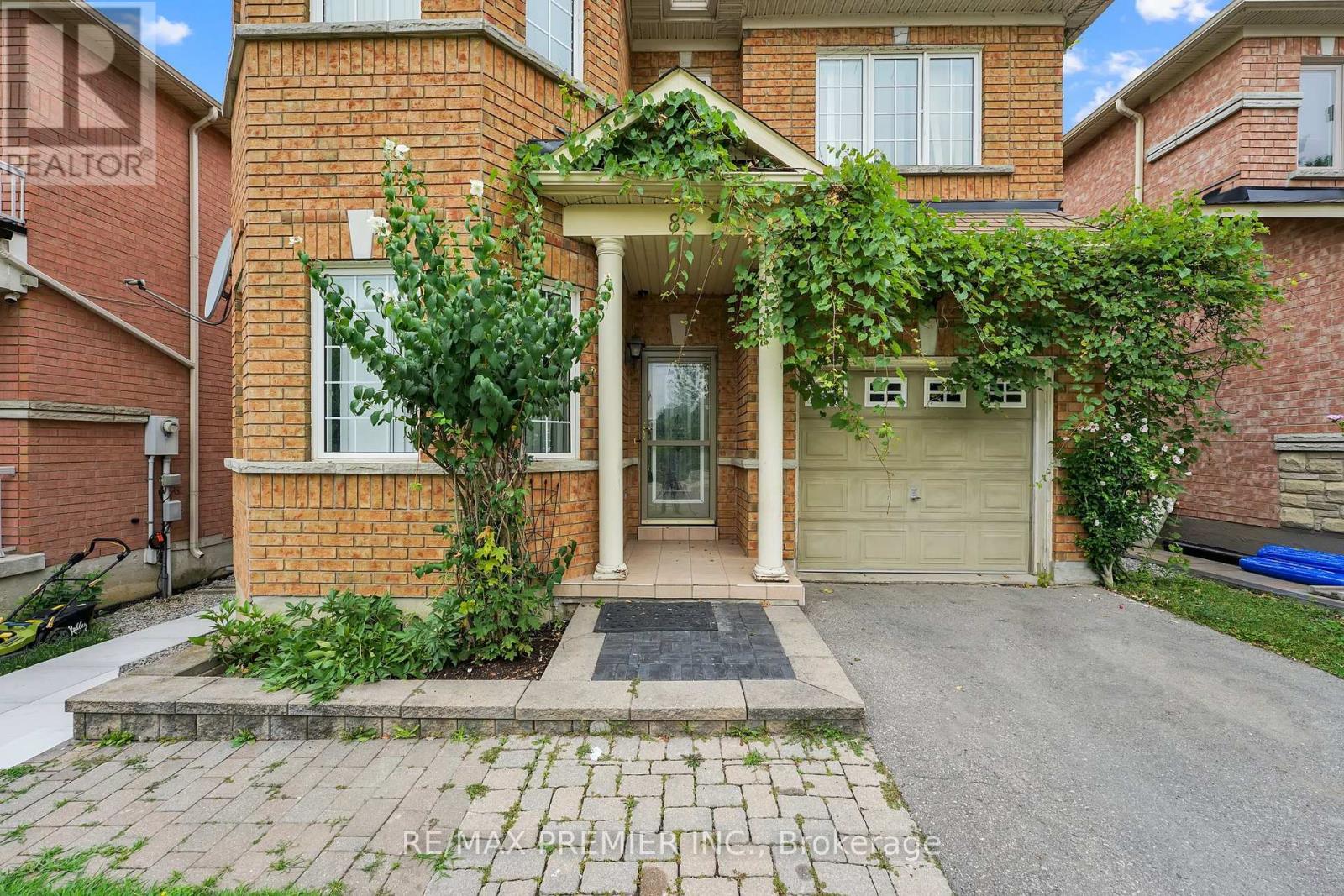 Photo 1 of Bsmt 81 Greenview Circle, Vaughan ON