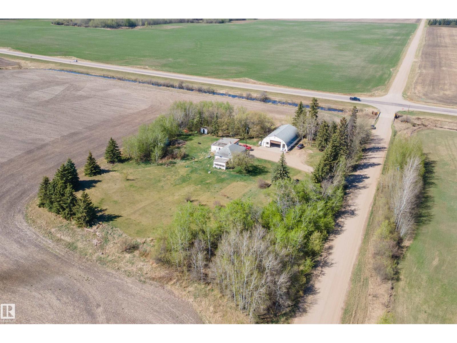 Photo 7 of 55532 Rge Road 250, Rural Sturgeon County AB