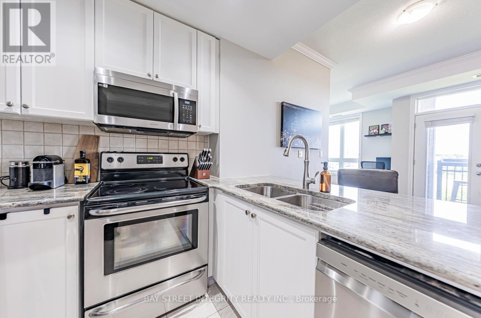 Photo 11 of 307 5327 Upper Middle Road, Burlington ON