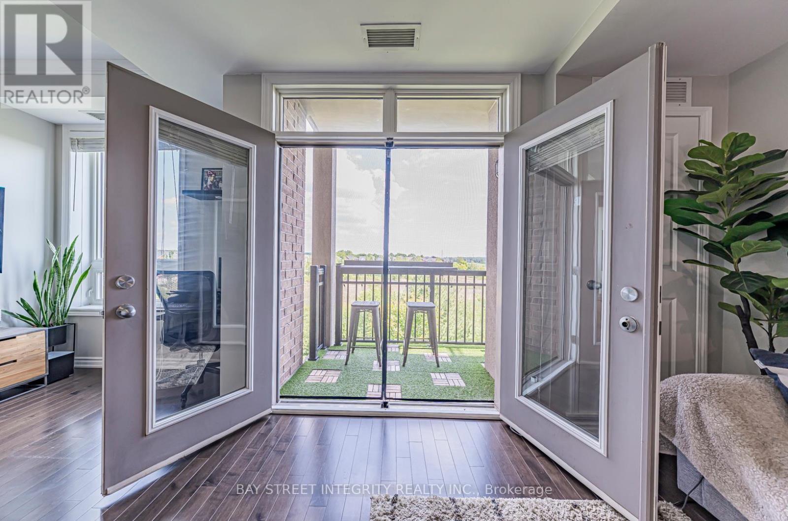 Photo 37 of 307 5327 Upper Middle Road, Burlington ON