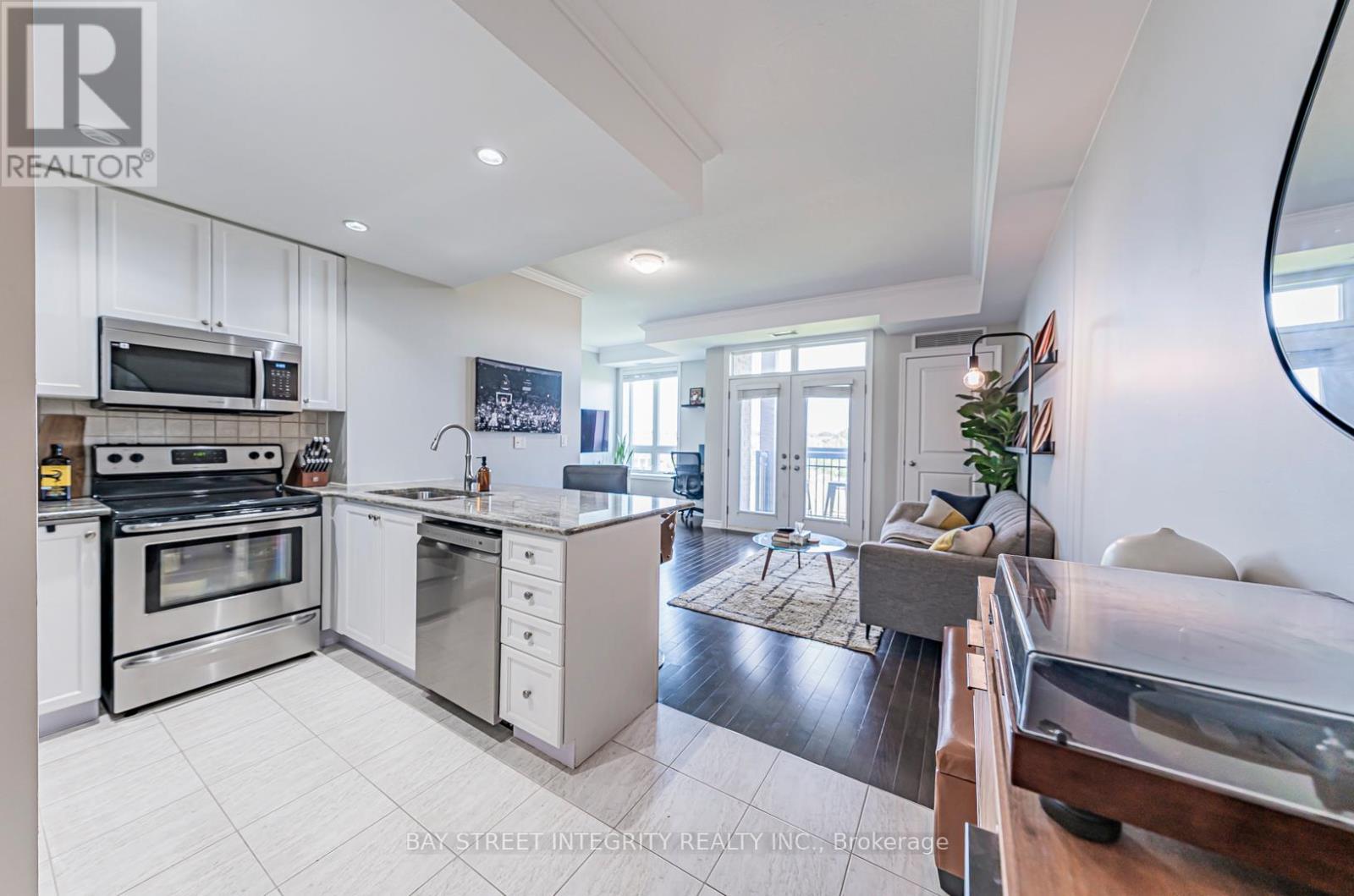Photo 2 of 307 5327 Upper Middle Road, Burlington ON
