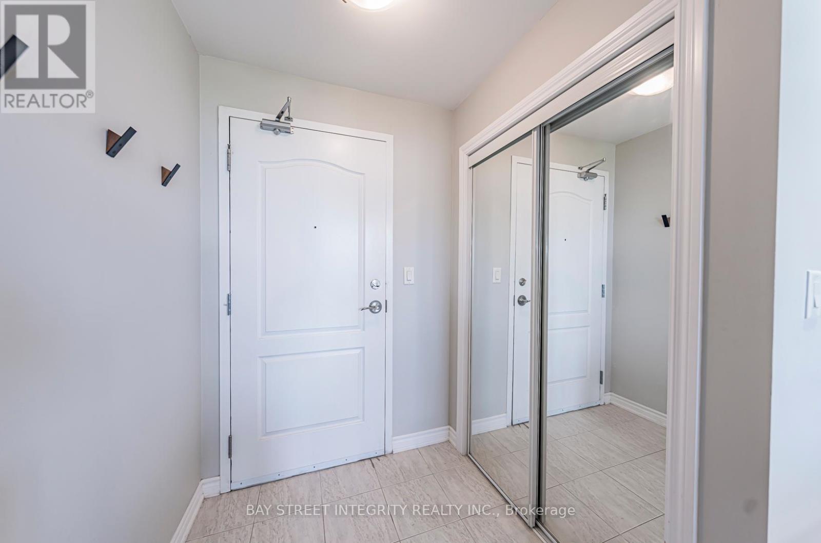 Photo 41 of 307 5327 Upper Middle Road, Burlington ON