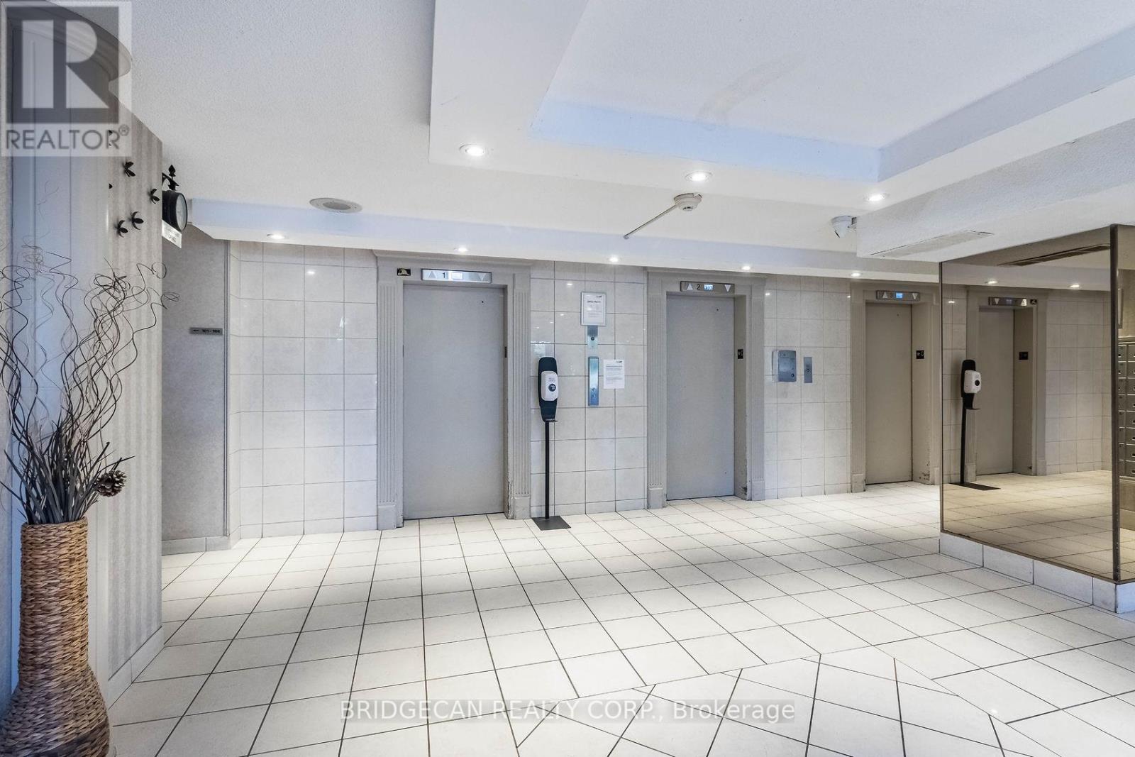 Photo 20 of 602 21 Knightsbridge Road, Brampton ON