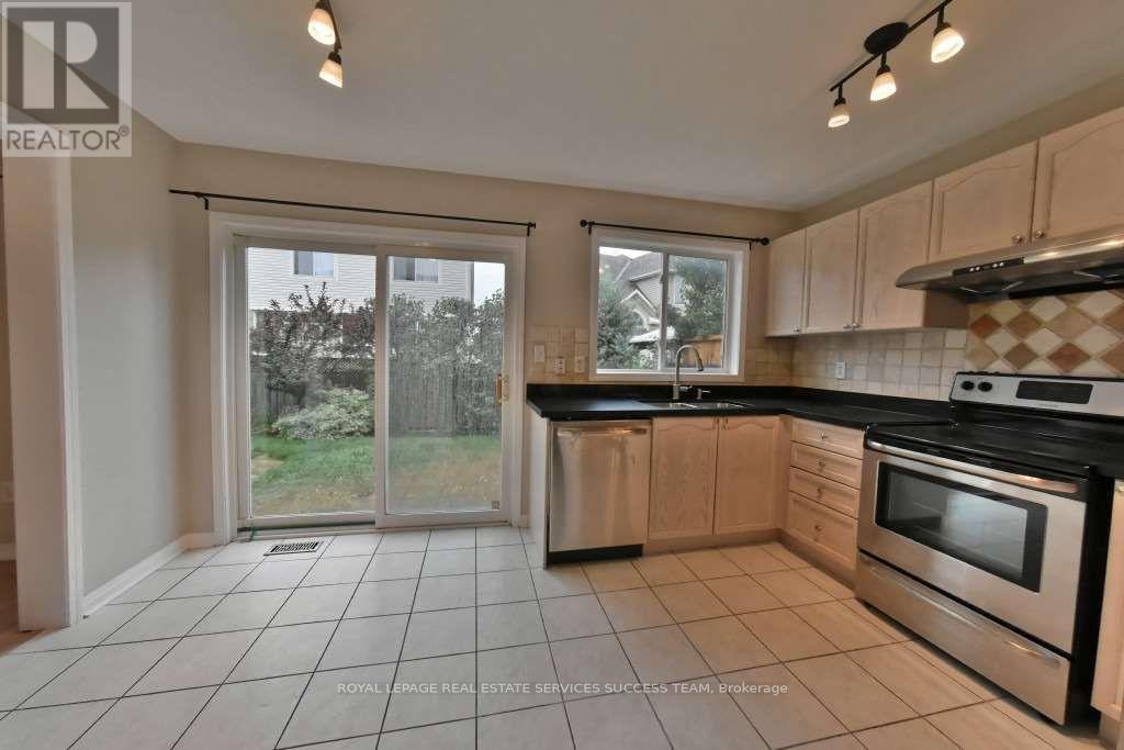 Photo 21 of 1652 Beaty Trail, Milton ON