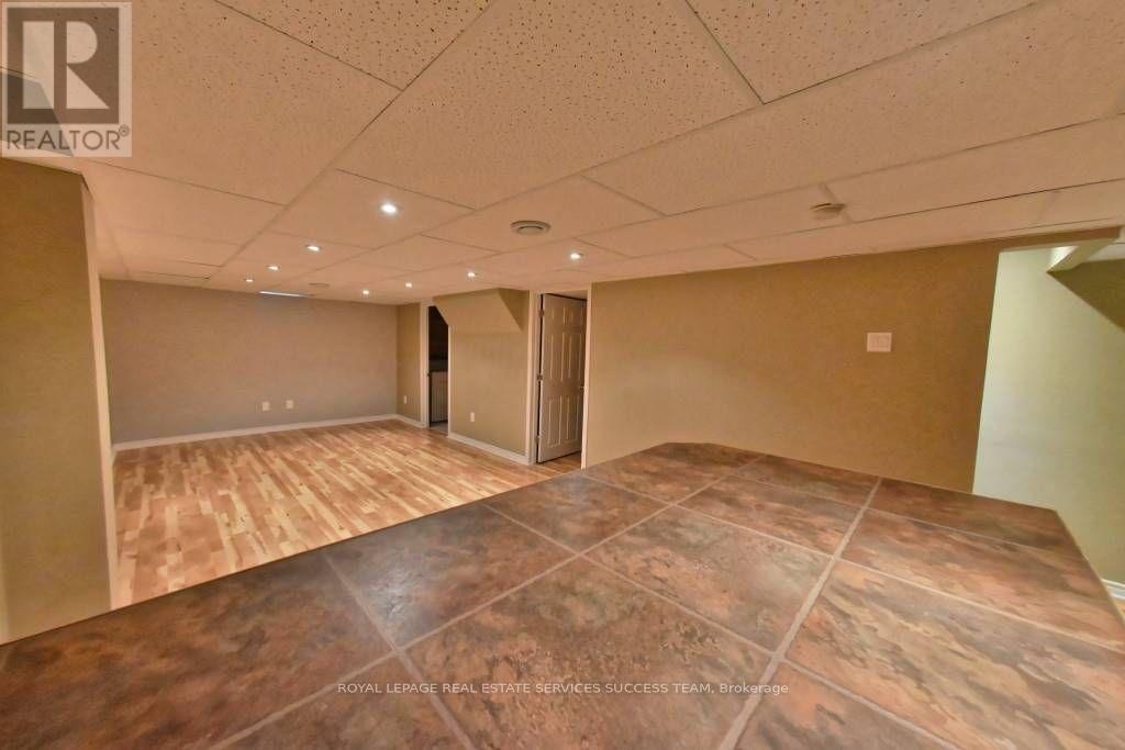 Photo 26 of 1652 Beaty Trail, Milton ON