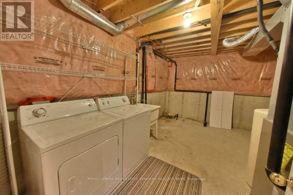 Photo 15 of 1652 Beaty Trail, Milton ON