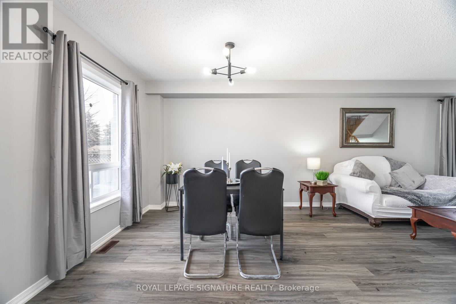 Photo 10 of 3990 Skyview Street S, Mississauga ON