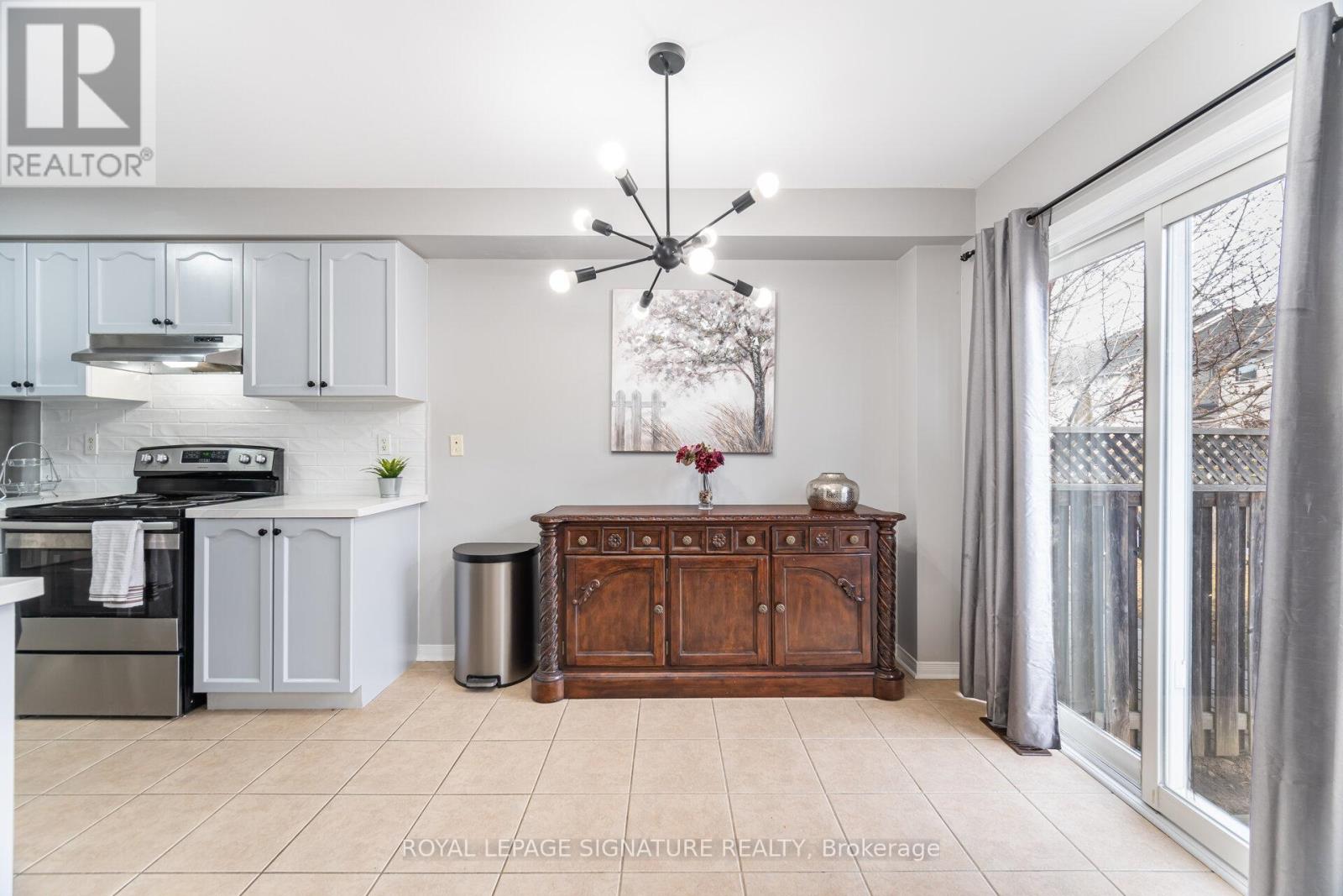 Photo 12 of 3990 Skyview Street S, Mississauga ON