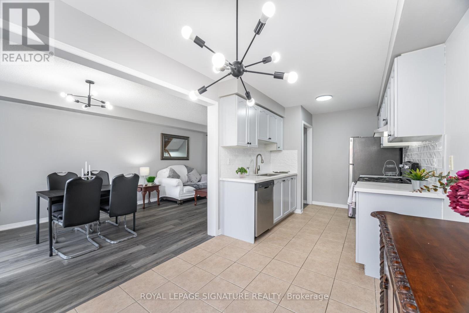 Photo 14 of 3990 Skyview Street S, Mississauga ON