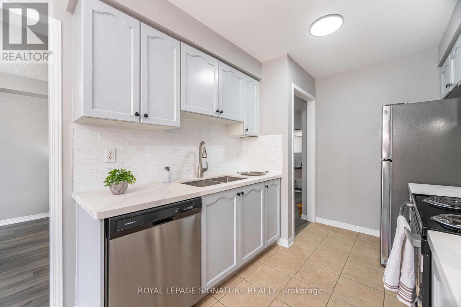 Photo 16 of 3990 Skyview Street S, Mississauga ON