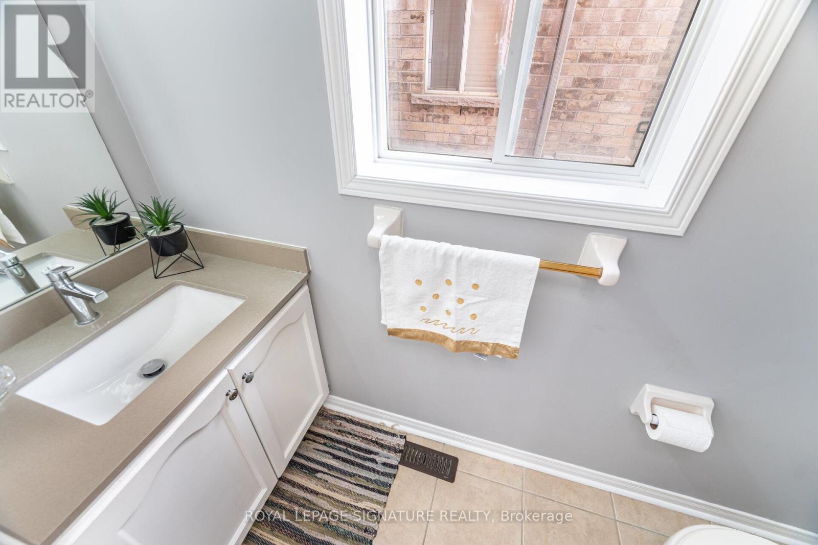 Photo 18 of 3990 Skyview Street S, Mississauga ON