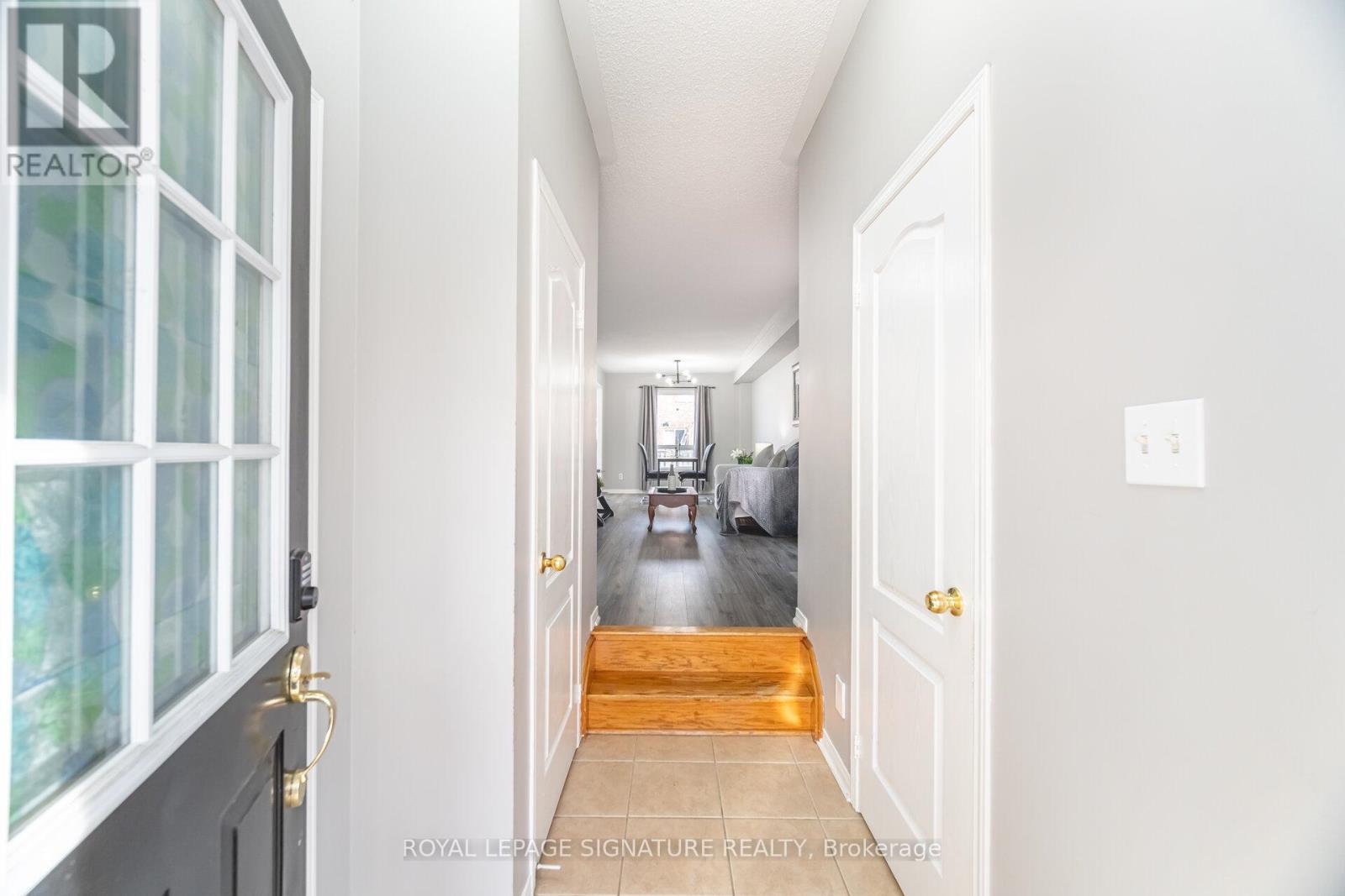 Photo 5 of 3990 Skyview Street S, Mississauga ON