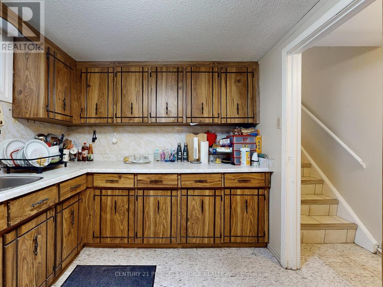 Photo 26 of 42 Clayhall Crescent, Toronto ON