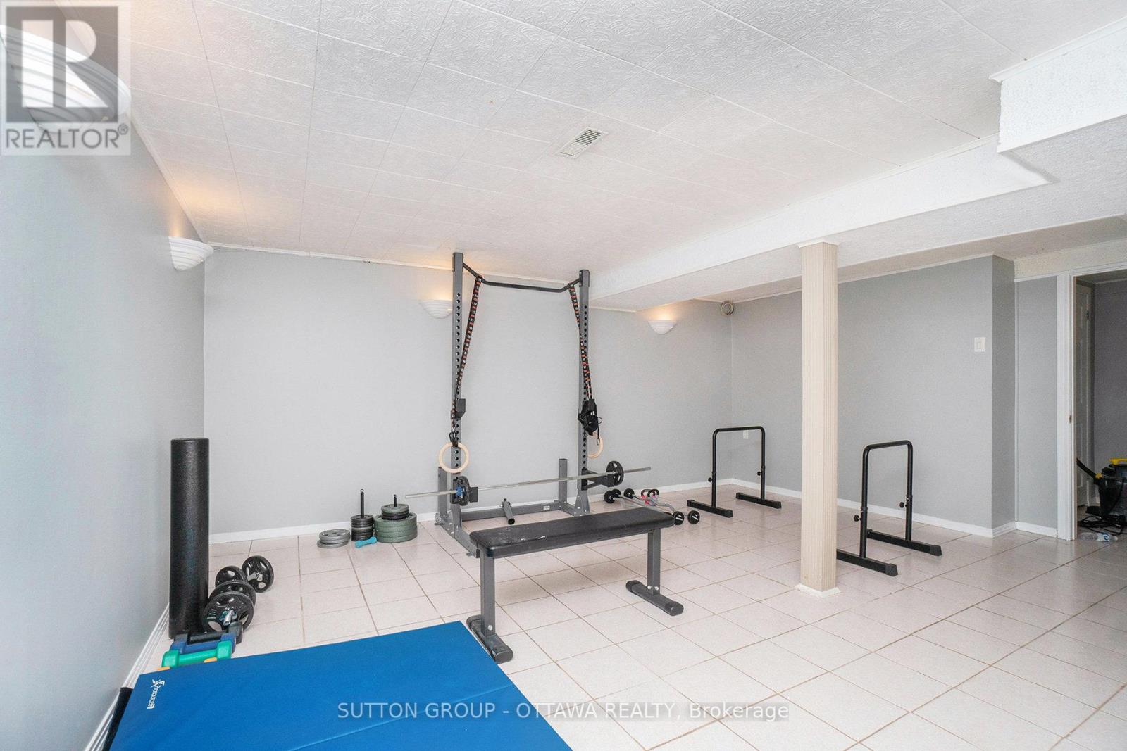 Photo 32 of 6164 Brookside Lane, Ottawa ON