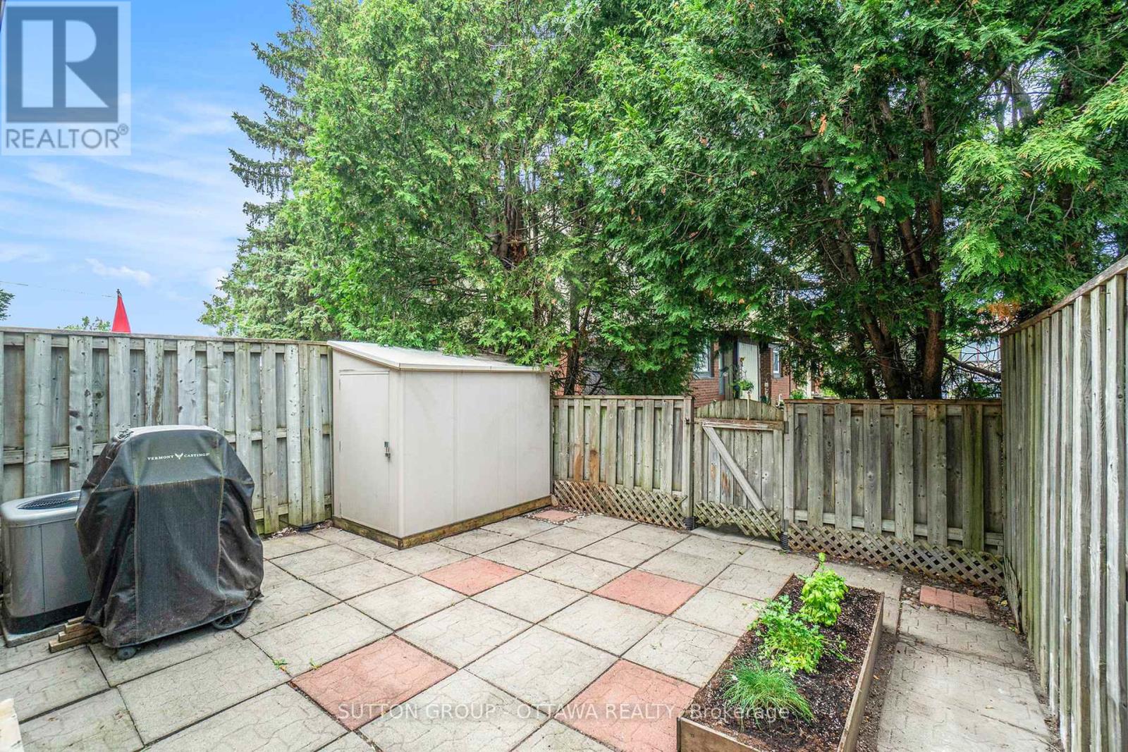 Photo 20 of 6164 Brookside Lane, Ottawa ON