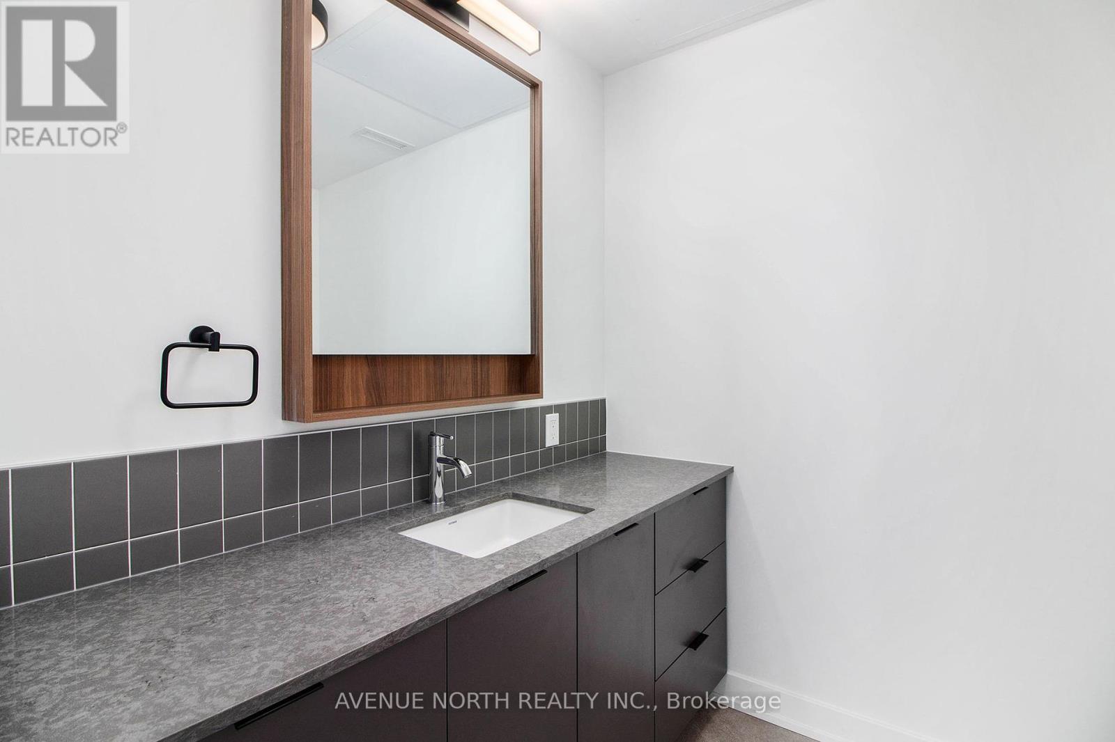 Photo 3 of 912 280 Montgomery Street, Ottawa ON