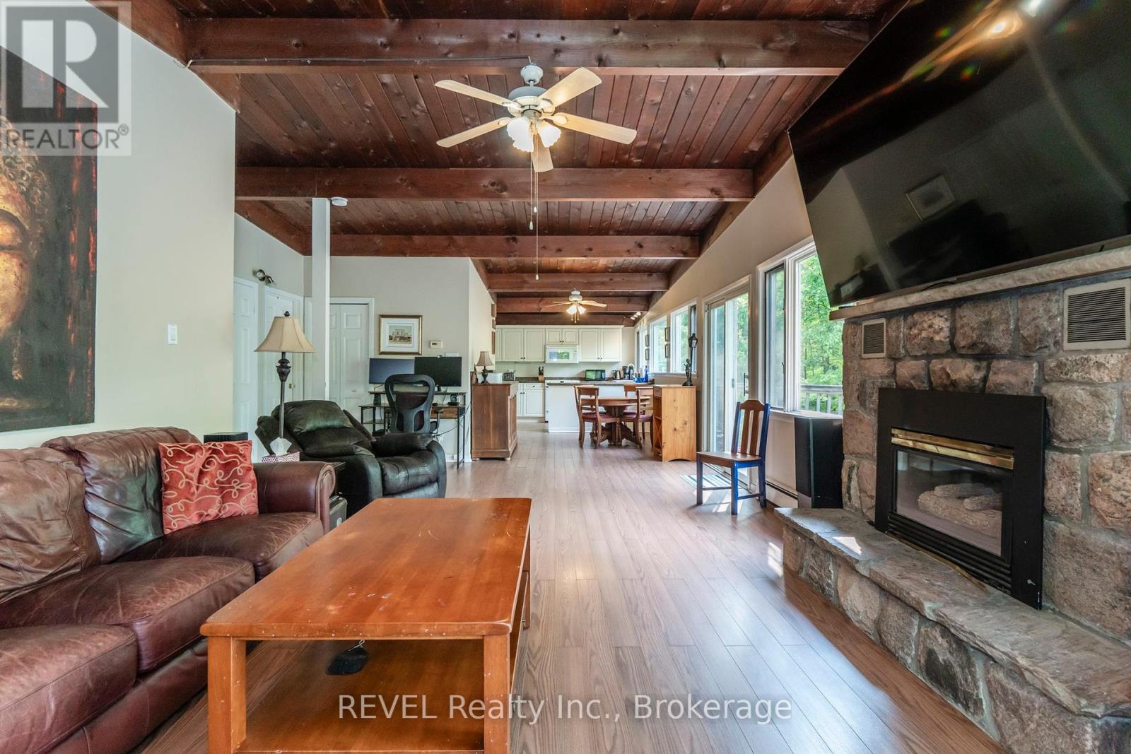 Photo 15 of 806 Victoria Street, Midland ON