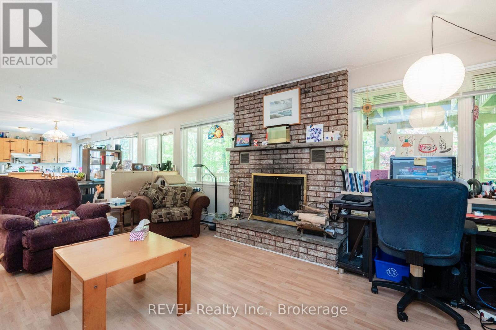 Photo 25 of 806 Victoria Street, Midland ON