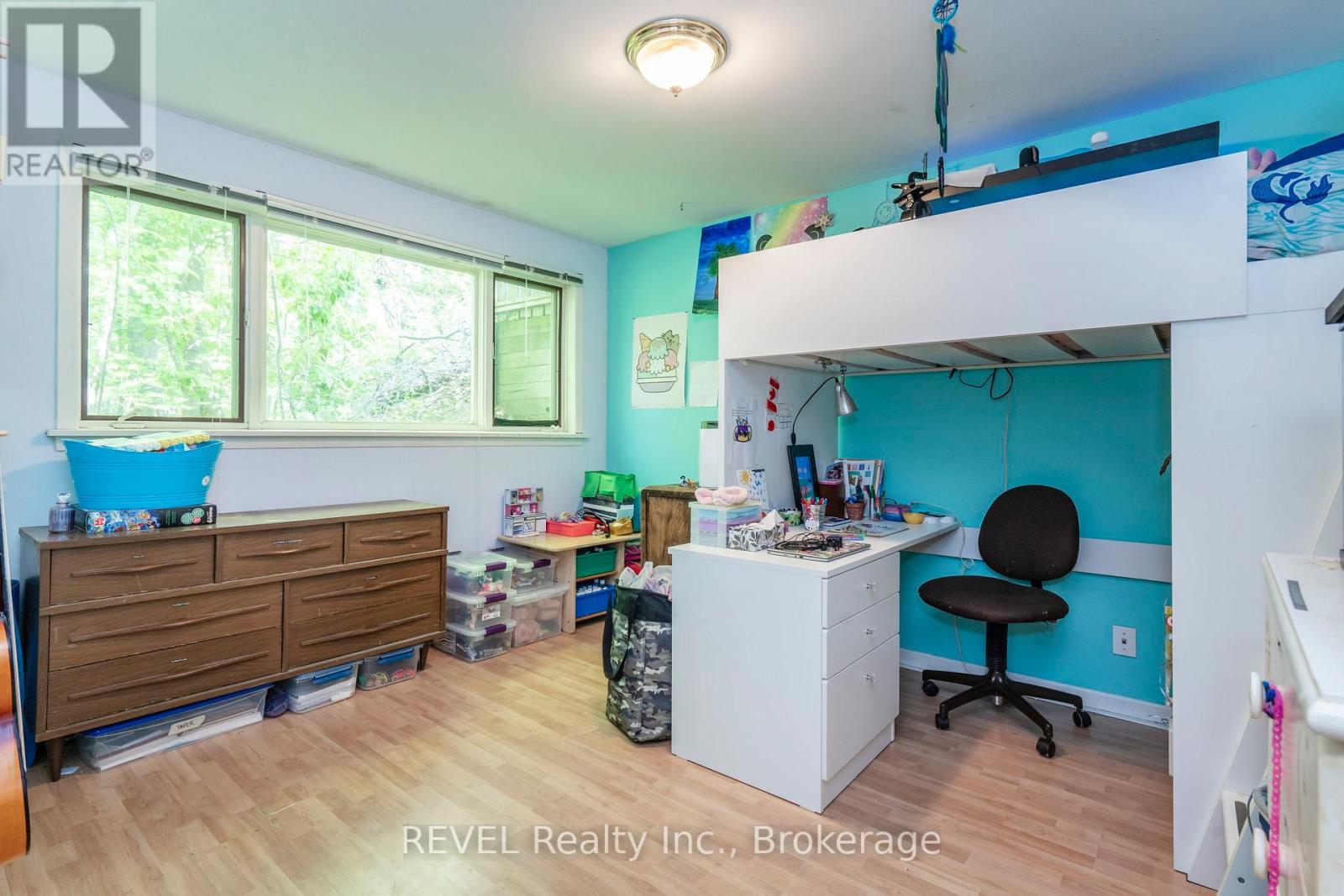 Photo 33 of 806 Victoria Street, Midland ON
