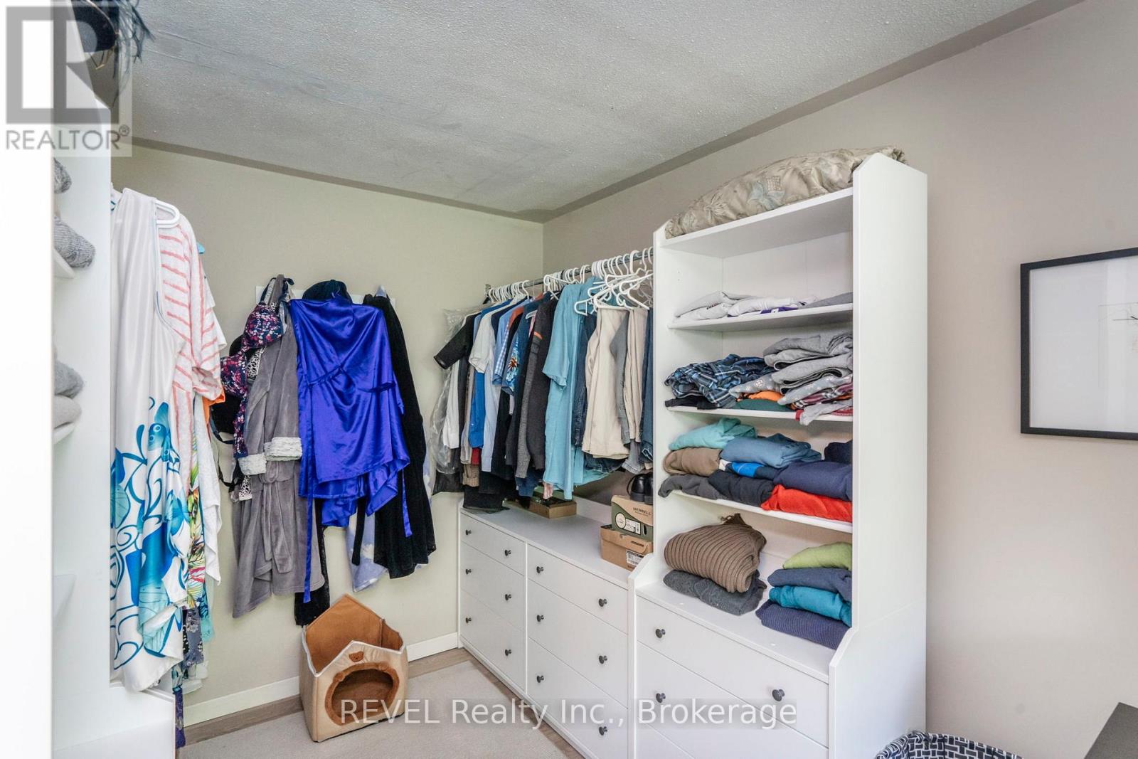 Photo 31 of 806 Victoria Street, Midland ON