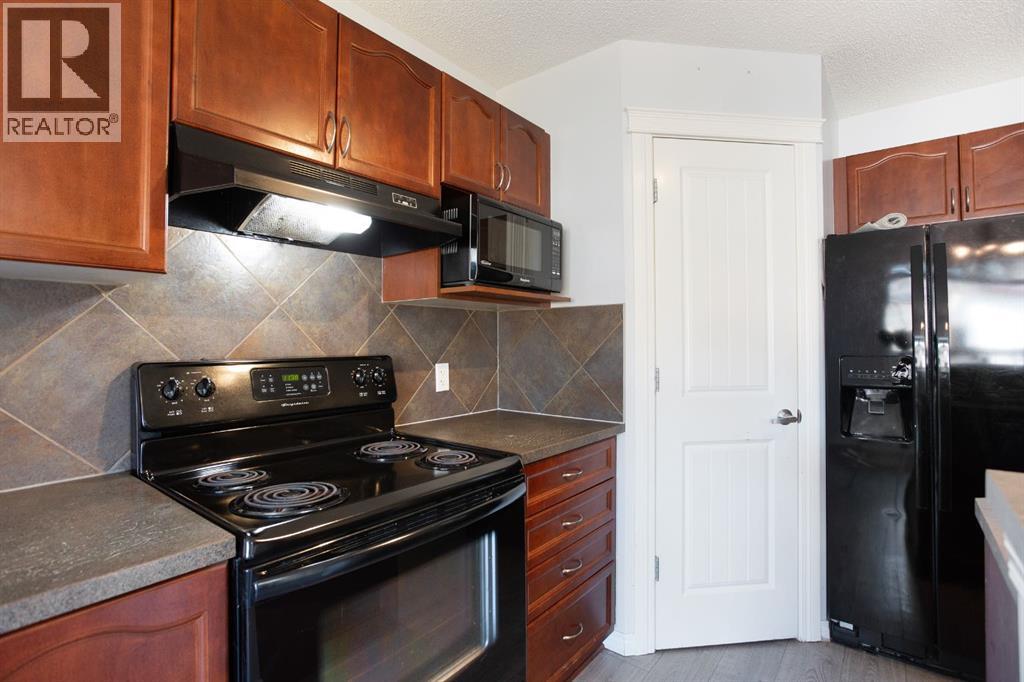 Photo 2 of 588 Morningside Park Sw, Airdrie AB
